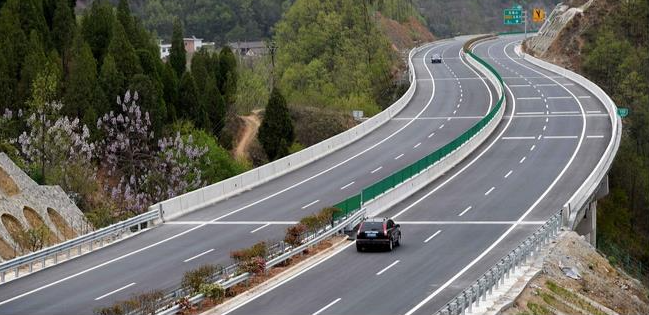 受強降雨影響，河南境內25條高速公路31個(gè)路段封閉